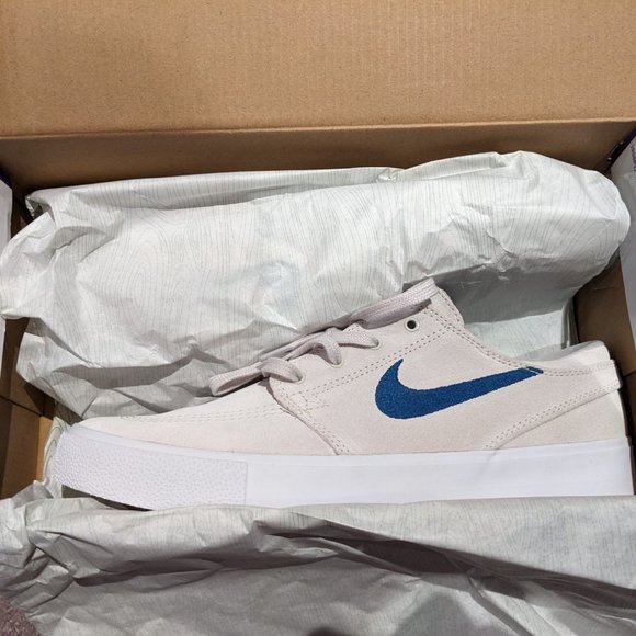 NEW: Nike SB Zoom Stefan Janoski Summit White Court Blue Size 8.5 - Picture 3 of 10